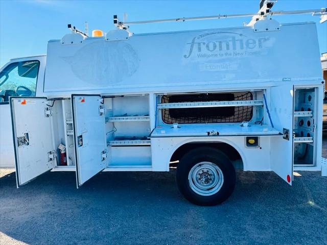2011 Ford E-350 Cutaway E-350