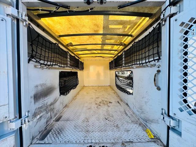 2011 Ford E-350 Cutaway E-350