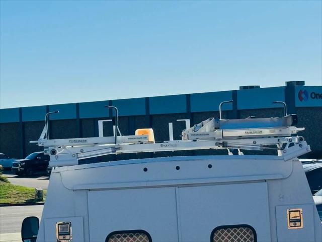 2011 Ford E-350 Cutaway E-350