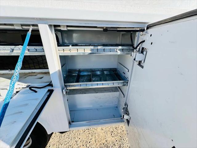 2011 Ford E-350 Cutaway E-350
