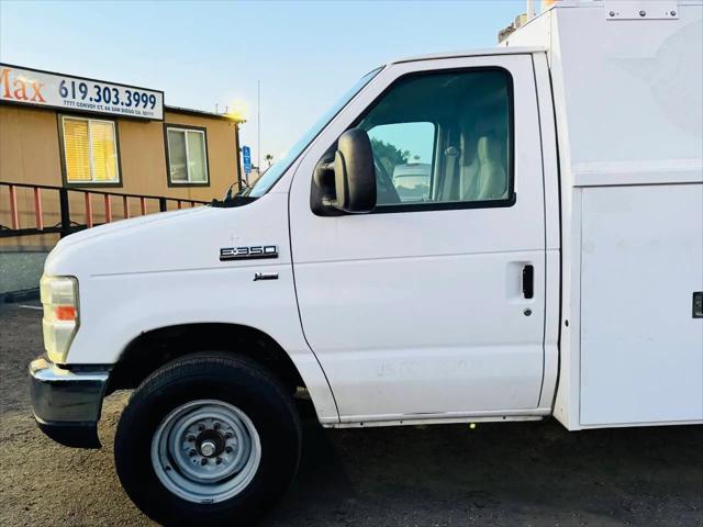 2011 Ford E-350 Cutaway E-350