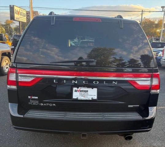 2015 Lincoln Navigator Base