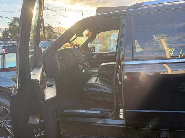 2015 Lincoln Navigator Base