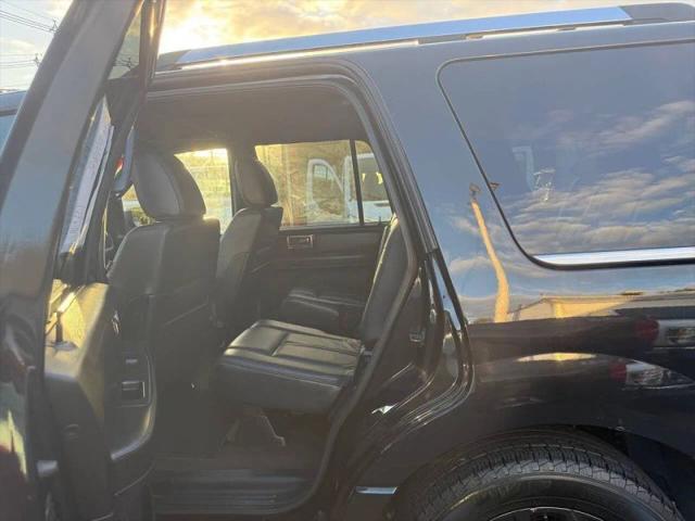 2015 Lincoln Navigator Base