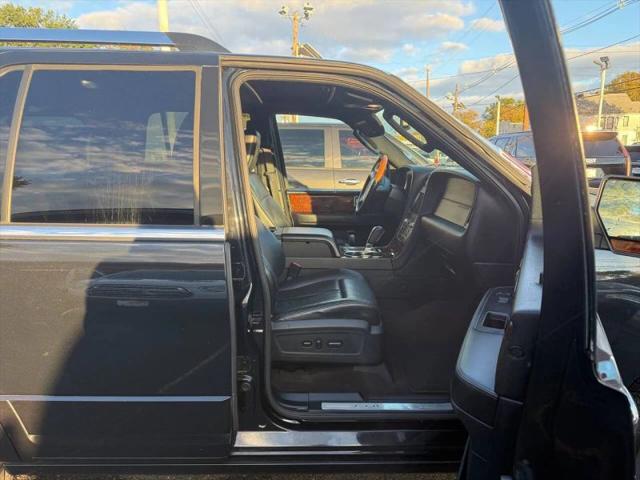 2015 Lincoln Navigator Base