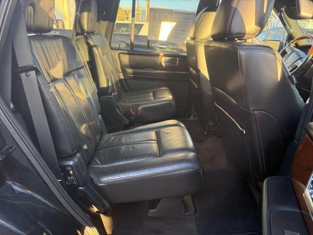 2015 Lincoln Navigator Base