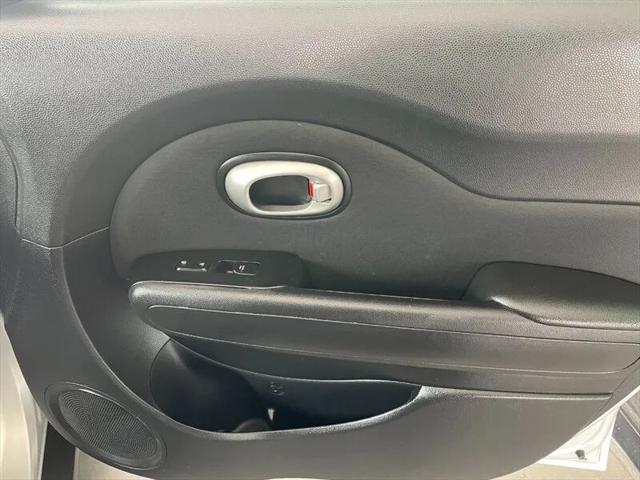 2014 Kia Soul Base