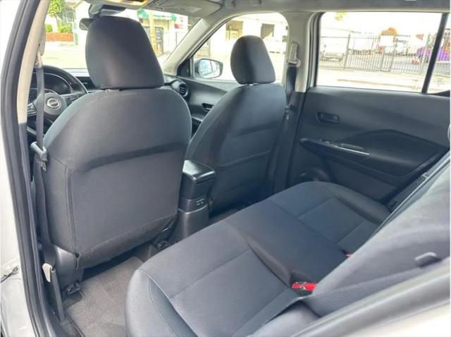 2023 Nissan Kicks S Xtronic CVT