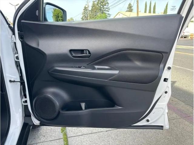2023 Nissan Kicks S Xtronic CVT