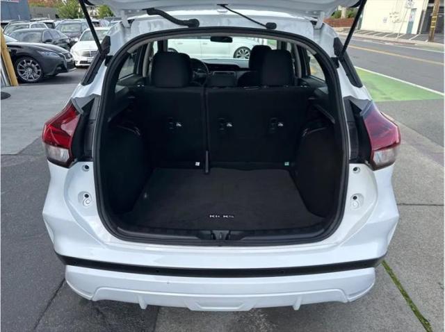 2023 Nissan Kicks S Xtronic CVT