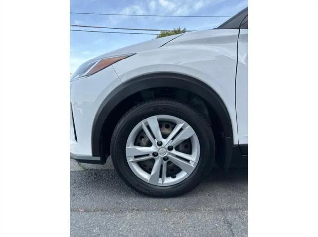 2023 Nissan Kicks S Xtronic CVT