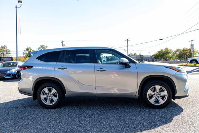 2024 Toyota Highlander LE