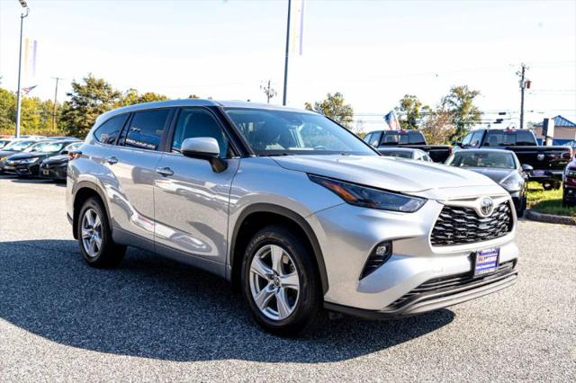 2024 Toyota Highlander LE