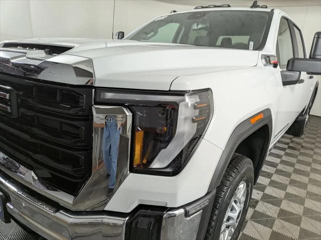 2026 GMC Sierra 2500HD Crew Cab, Standard Bed, Pro, 4WD