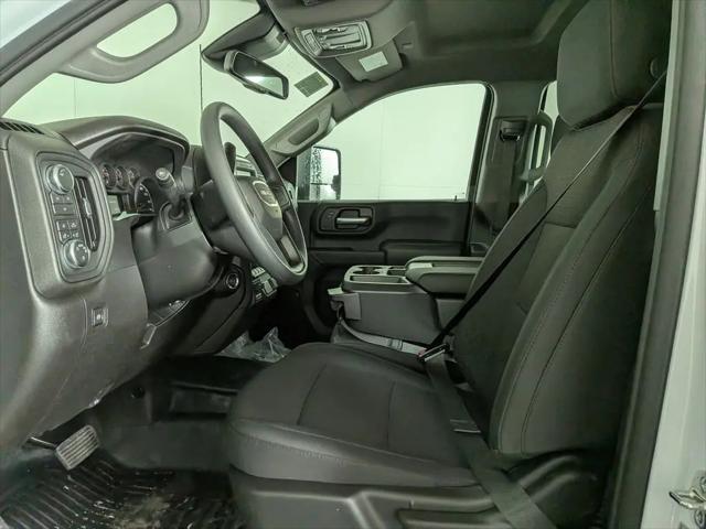 2026 GMC Sierra 2500HD Crew Cab, Standard Bed, Pro, 4WD