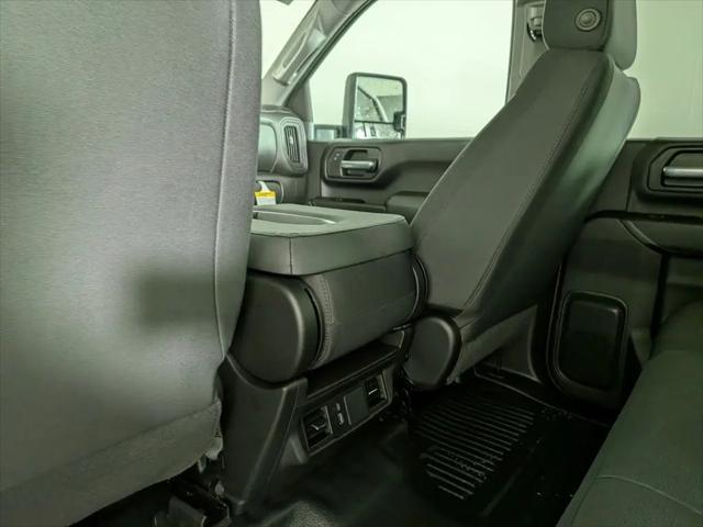 2026 GMC Sierra 2500HD Crew Cab, Standard Bed, Pro, 4WD