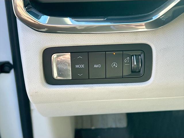 2026 GMC Acadia Denali AWD