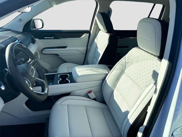 2026 GMC Acadia Denali AWD