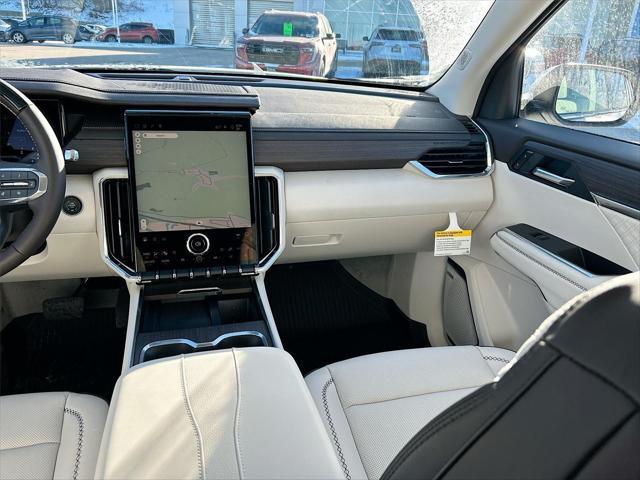 2026 GMC Acadia Denali AWD