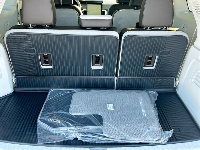 2026 GMC Acadia Denali AWD