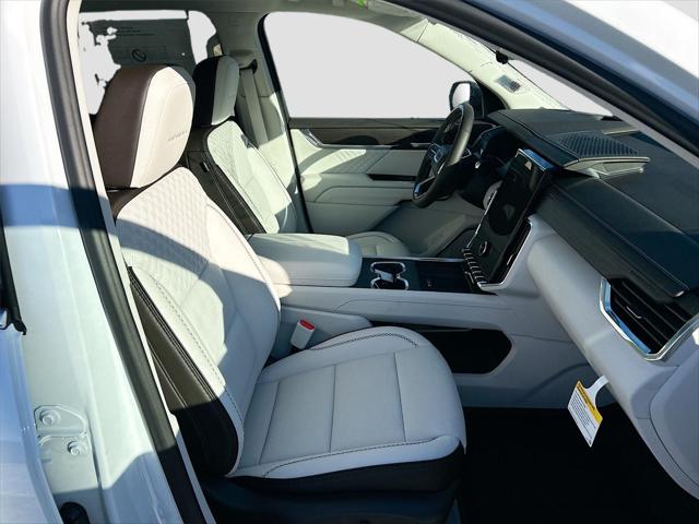 2026 GMC Acadia Denali AWD