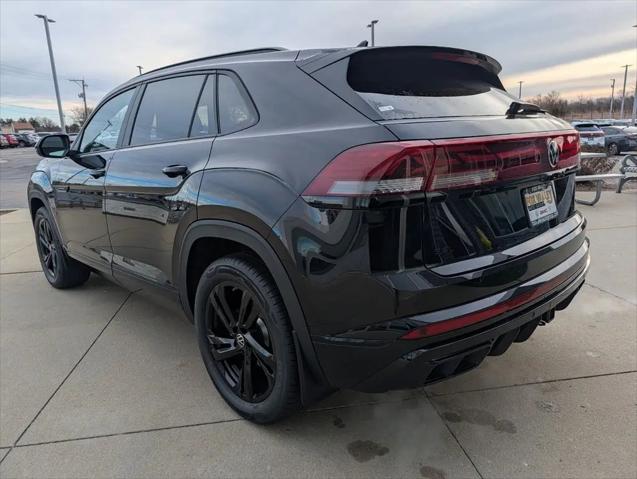 2026 Volkswagen Atlas Cross Sport SEL R-Line Black