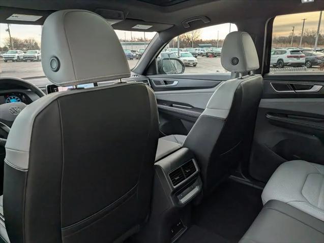2026 Volkswagen Atlas Cross Sport SEL R-Line Black