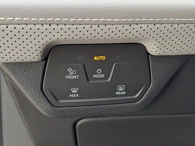 2026 Volkswagen Atlas Cross Sport SEL R-Line Black