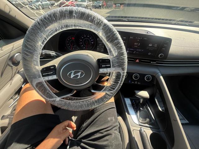 2021 Hyundai Elantra SE