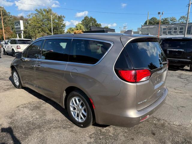 2017 Chrysler Pacifica LX
