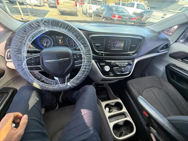 2017 Chrysler Pacifica LX