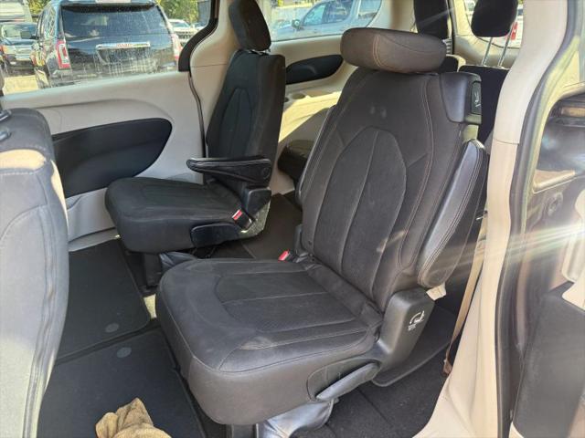 2017 Chrysler Pacifica LX