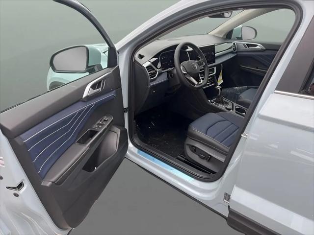 2026 Volkswagen Taos SEL