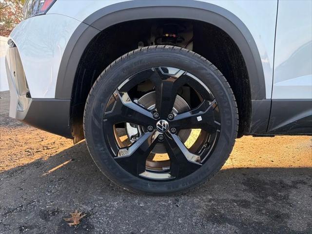 2026 Volkswagen Taos SEL