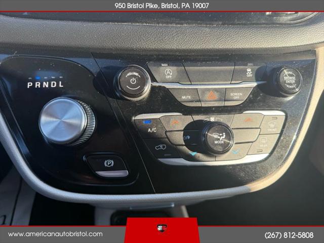 2020 Chrysler Voyager LXI
