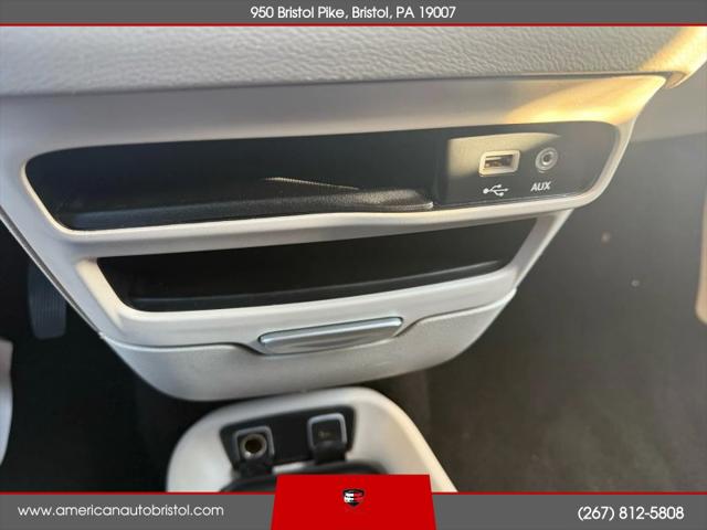 2020 Chrysler Voyager LXI