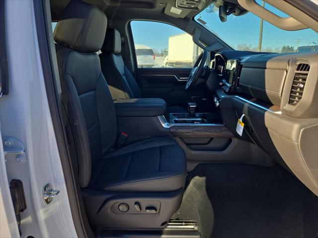 2026 GMC Sierra 1500 Crew Cab, Standard Bed, SLT, 4WD