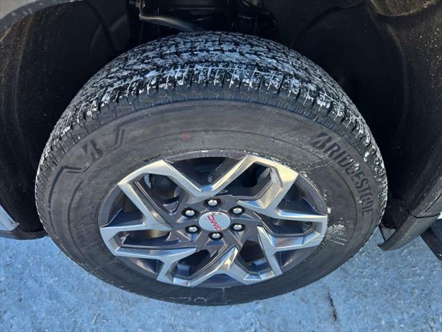 2026 GMC Sierra 1500 Crew Cab, Standard Bed, SLT, 4WD