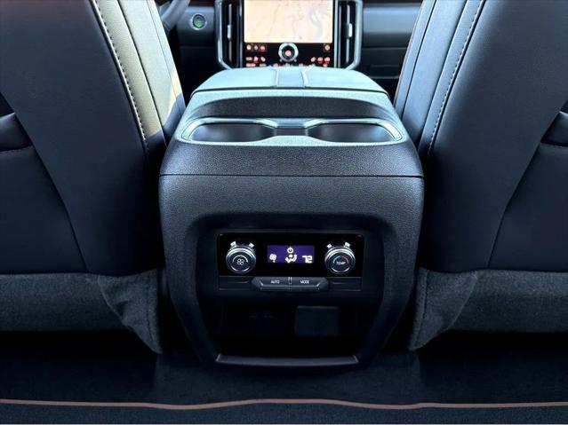 2026 GMC Acadia AT4 AWD