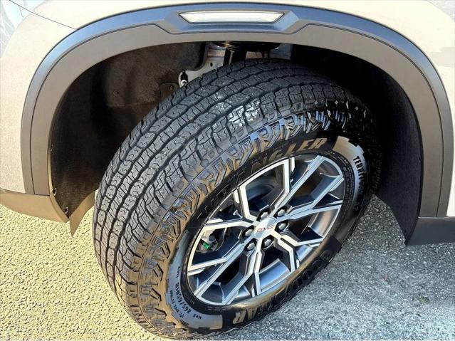 2026 GMC Acadia AT4 AWD