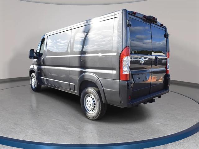 2026 Ram ProMaster 2500 Cargo Van Tradesman Low Roof 136" WB w/Pass Seat