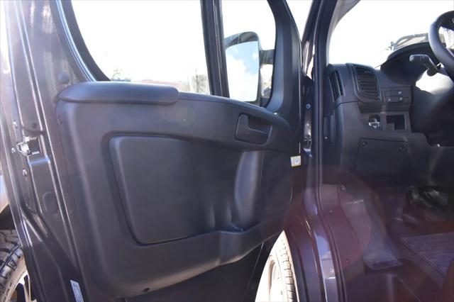 2026 Ram ProMaster 2500 Cargo Van Tradesman Low Roof 136" WB w/Pass Seat