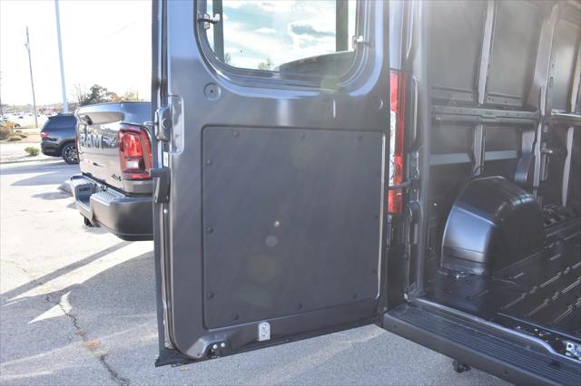 2026 Ram ProMaster 2500 Cargo Van Tradesman Low Roof 136" WB w/Pass Seat