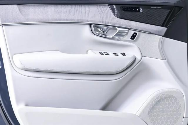2026 Volvo XC90 Ultra, B6 AWD Gas (mild hybrid), Gasoline, Bright, 7 Seats
