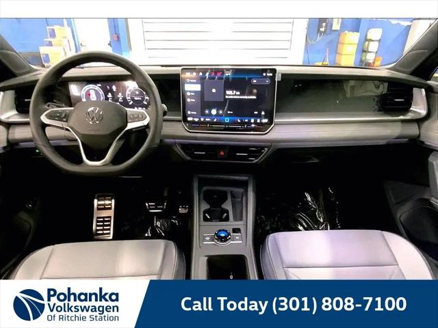 2026 Volkswagen Tiguan SE R-Line Black