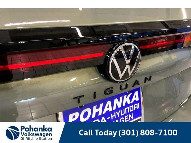 2026 Volkswagen Tiguan SE R-Line Black