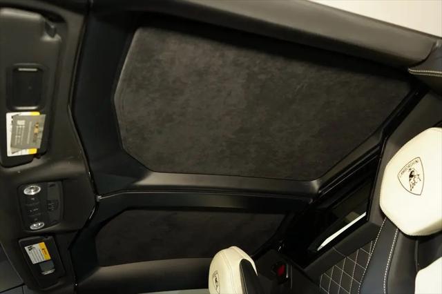 2015 Lamborghini Aventador LP700-4
