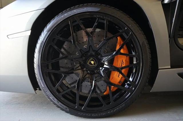 2015 Lamborghini Aventador LP700-4