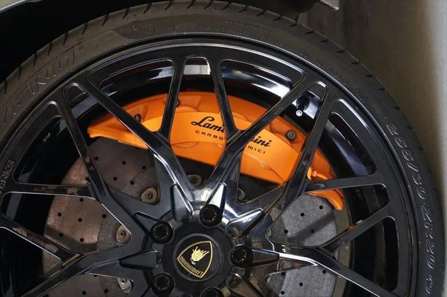 2015 Lamborghini Aventador LP700-4