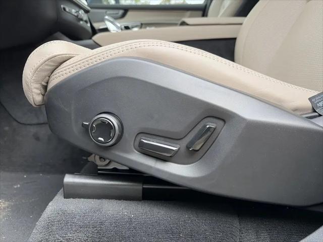 2026 Volvo XC90 Ultra, B6 AWD Gas (mild hybrid), Gasoline, Bright, 7 Seats